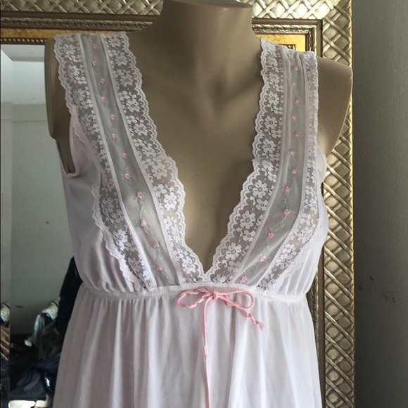 VTG Nylon Sleeveless Long Nightgown - Picture 1 of 4